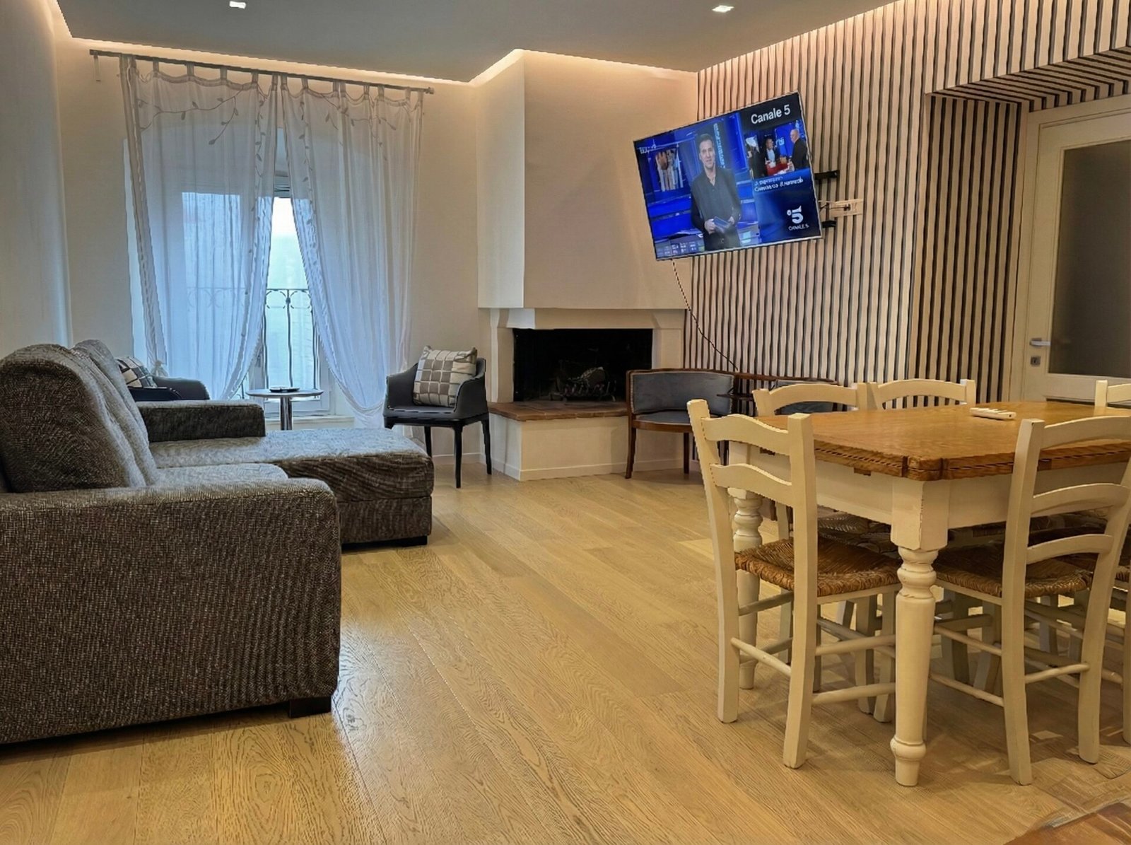 Deluxe Apartments Italia